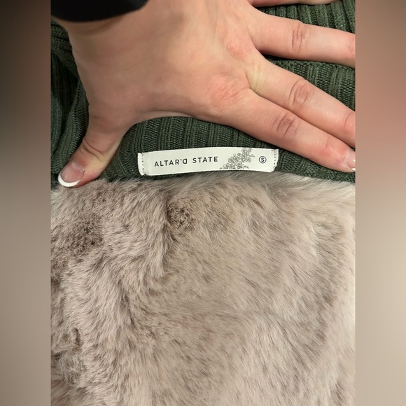 Altar’d State - Green Ribbed Sweater - Picture 4 of 4